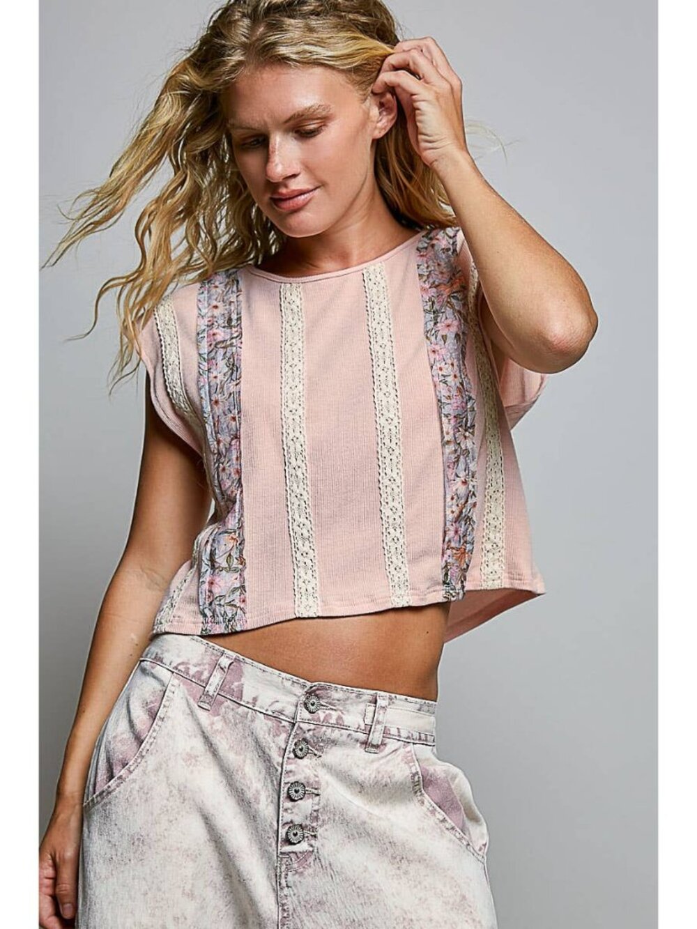 POL Round Neck Trim Point Floral Patch Sleeveless Top